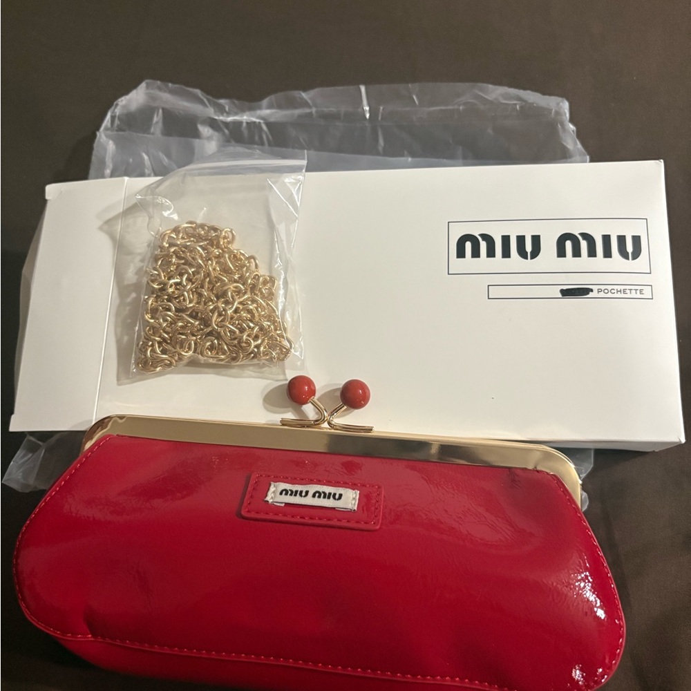 MIU MIU Parfum Pouch With Chain – Red / Kiss Lock Novelty Makeup Bag
